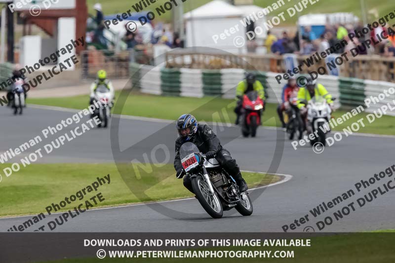 Vintage motorcycle club;eventdigitalimages;mallory park;mallory park trackday photographs;no limits trackdays;peter wileman photography;trackday digital images;trackday photos;vmcc festival 1000 bikes photographs